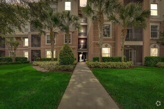 Building Photo - Beautifully Maintained 3-Bedroom, 2-Bathro...