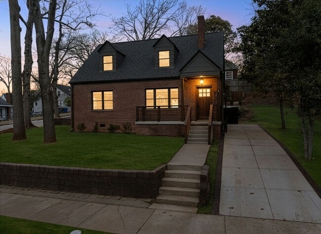 Building Photo - Heritage Historic - Unit B