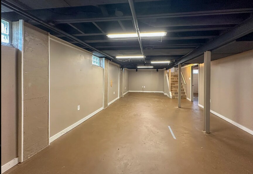 Building Photo - 2859 Parker St