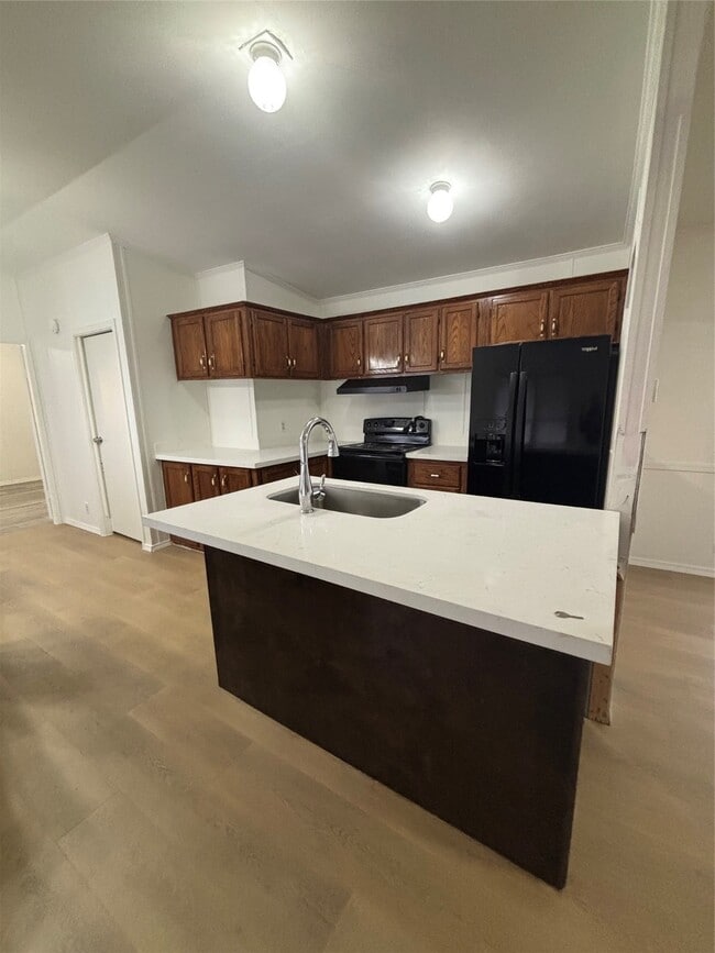 Building Photo - 10010 Cedar Landing Dr