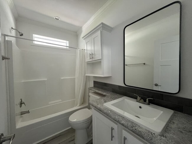 Building Photo - 245 Bimini Cay Cir
