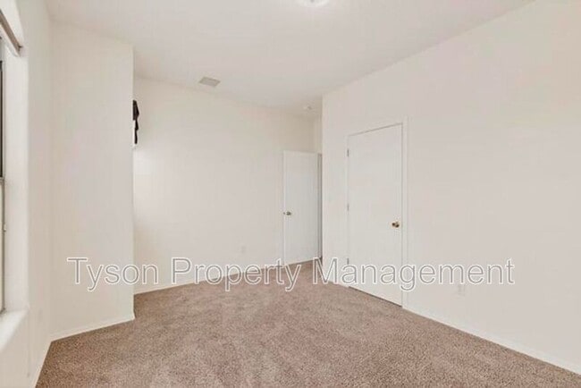 Building Photo - 10309 Longmont Pl NW