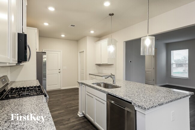 Building Photo - 101 Wild Lily Dr
