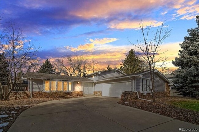Building Photo - Beautiful & Spacious Home in Quiet Gunbarrel Neighborhood