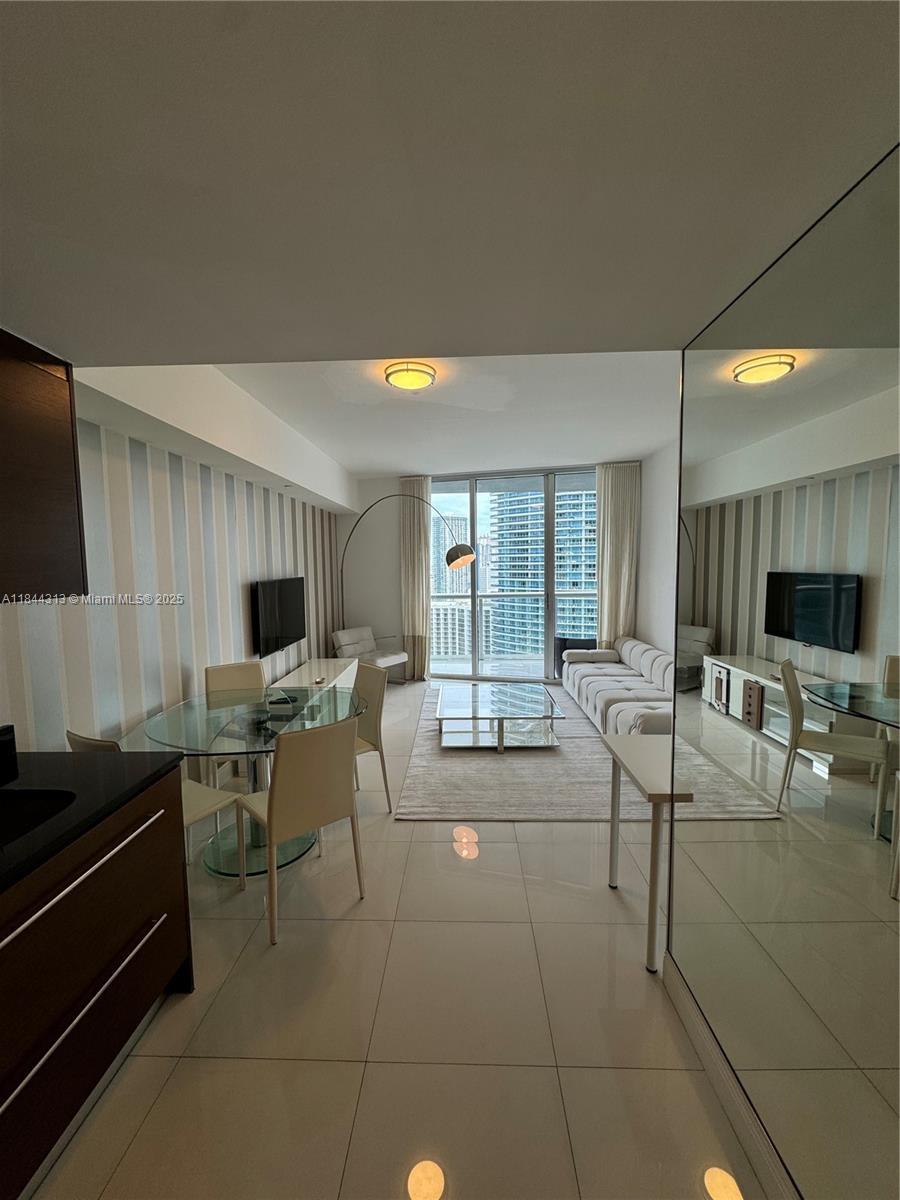 Building Photo - 465 Brickell Ave