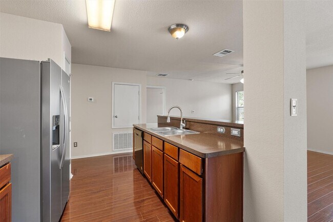 Building Photo - 15012 Parrish Ln