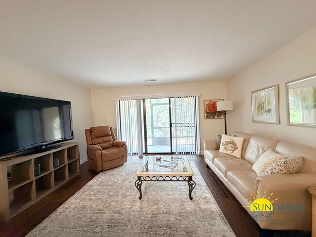 Building Photo - Furnished Ground Floor 1 Bedroom 1 Bath Condo in Bluewater Bay