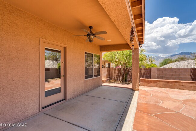 Building Photo - 677 W Pizzicato Ln