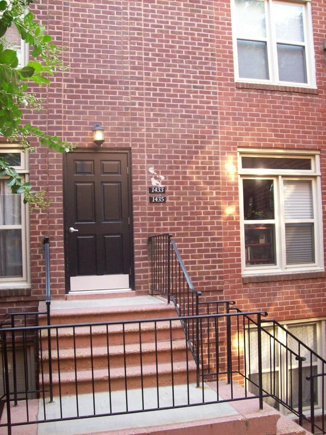 Building Photo - 1433 A St NE