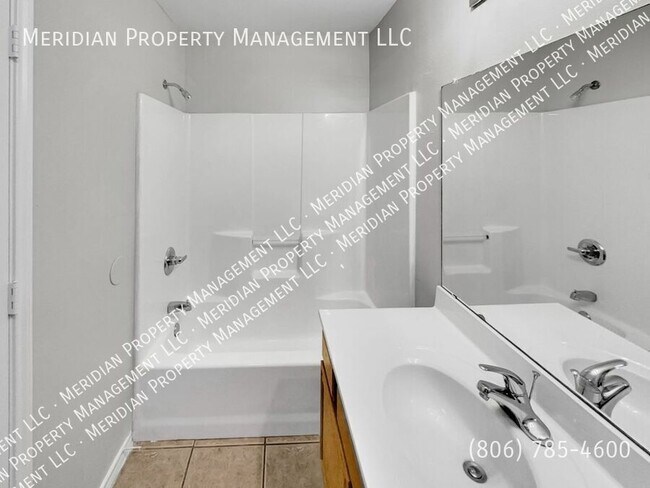 Building Photo - 312 N Brentwood Ave