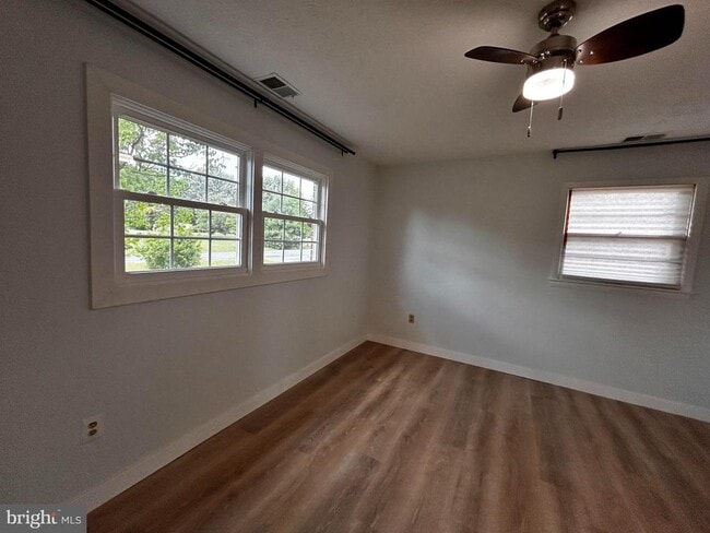 Building Photo - 112 Virginia Dr