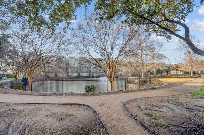 Building Photo - 9133 Creekstone Lake Dr