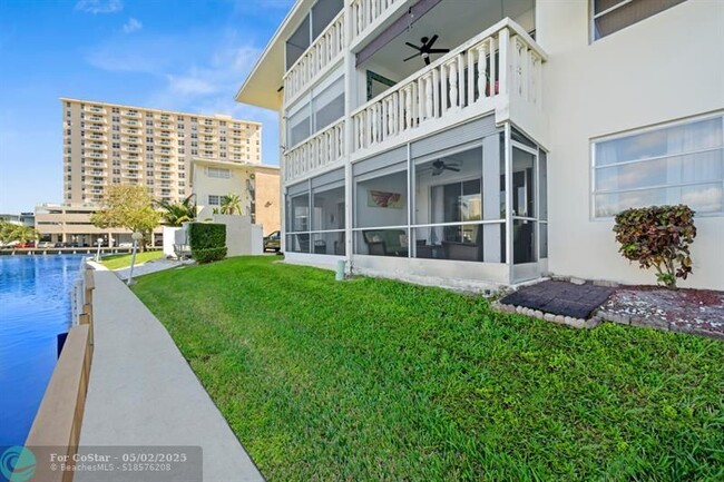 Building Photo - 460 Paradise Isle Blvd