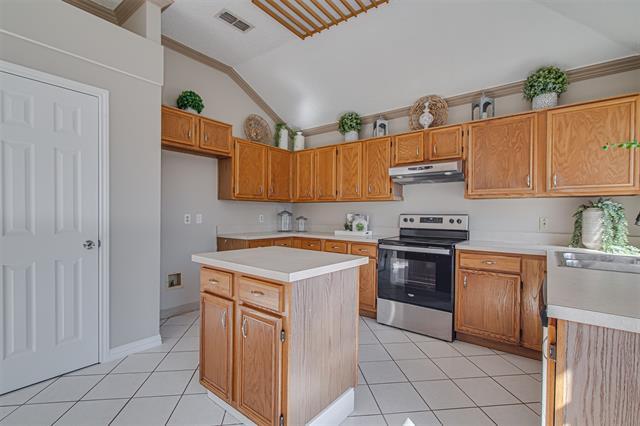 Building Photo - 5803 Lakeway Ct