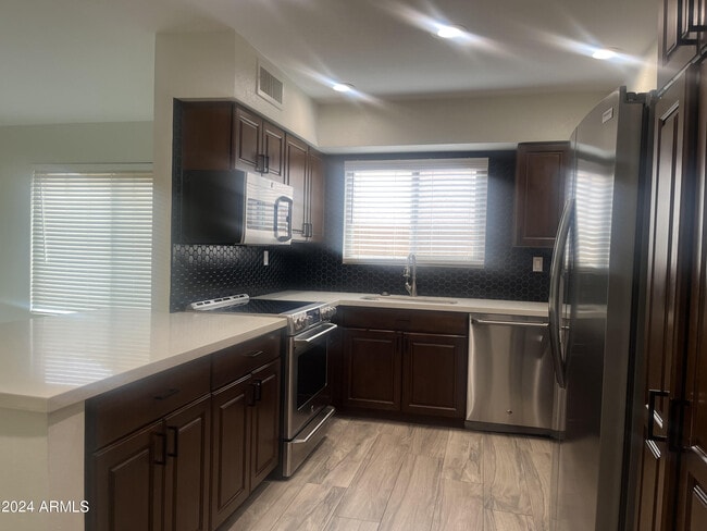 Building Photo - 11271 E Poinsettia Dr