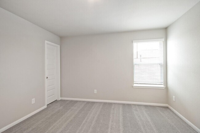Building Photo - 2416 Bluefish Ct