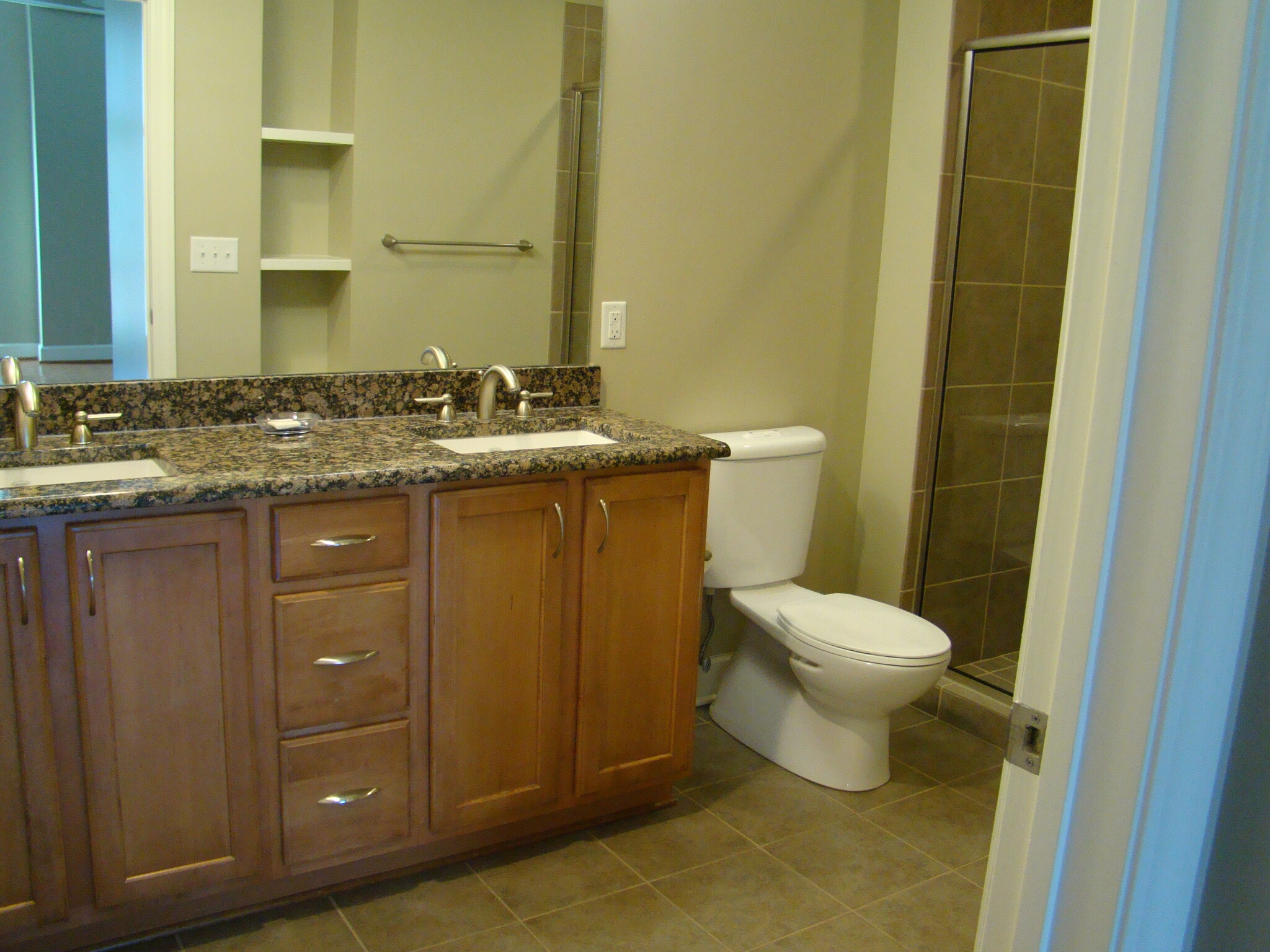 Double sinks in primary bath - 3202 Environ Way