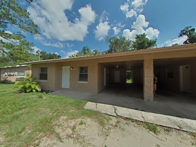 Building Photo - Beautiful 2/1 Duplex - Convenient Location