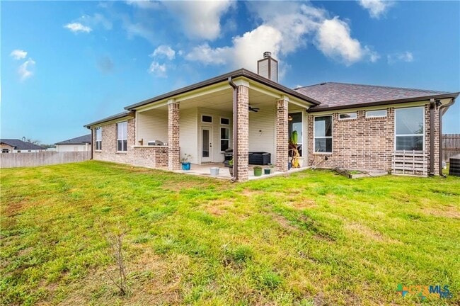 Building Photo - 8119 Green Hill Dr