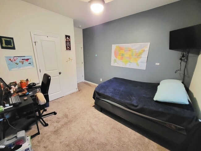 Building Photo - 366 Crandon Rd