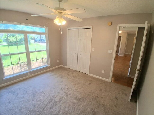 Building Photo - 43 Shadowlake Ct