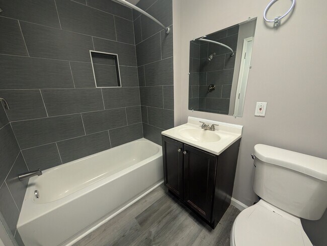 Building Photo - 5419 Deale Churchton Rd