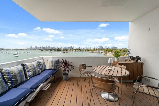 Building Photo - 3 Island Ave