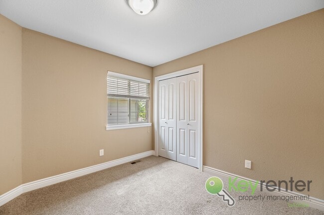 Building Photo - 2409-2411 E Coolwater St Duplex