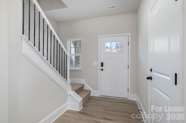 Building Photo - 2507 Lynbridge Dr