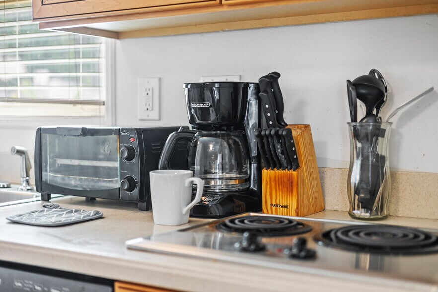 Building Photo - 1267 Atlantic Dr NW