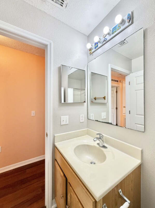 Building Photo - 1431 Teal Dr
