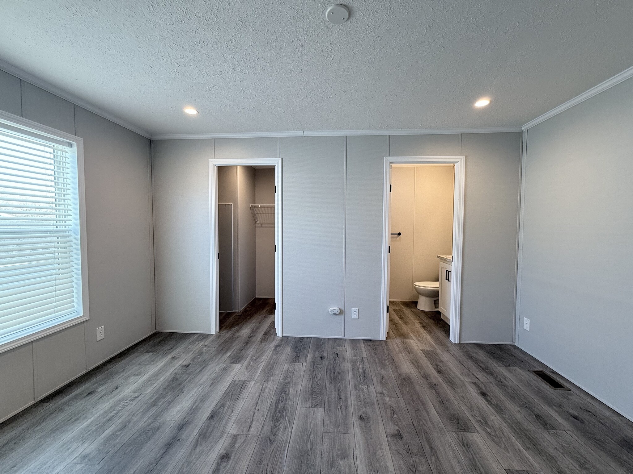 Building Photo - 52780 S Zacharias Ct