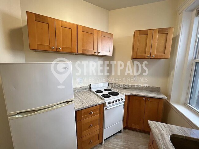 Building Photo - 1 bedroom in Boston MA 02215
