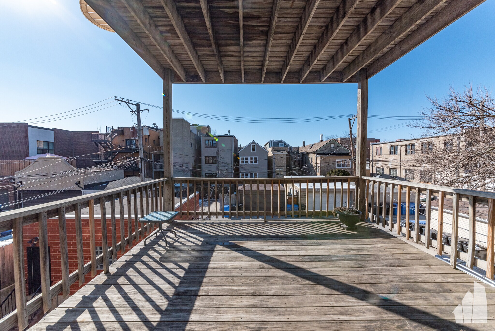 Building Photo - 2338 N Greenview Ave