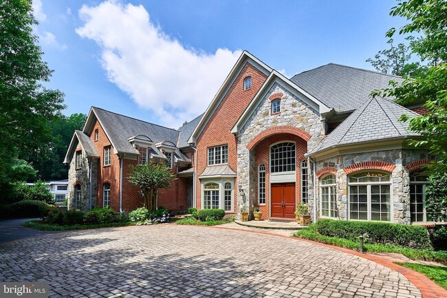 Building Photo - 7841 Montvale Way