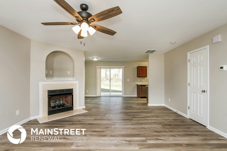 Building Photo - 2335 Richard Rozzelle Dr