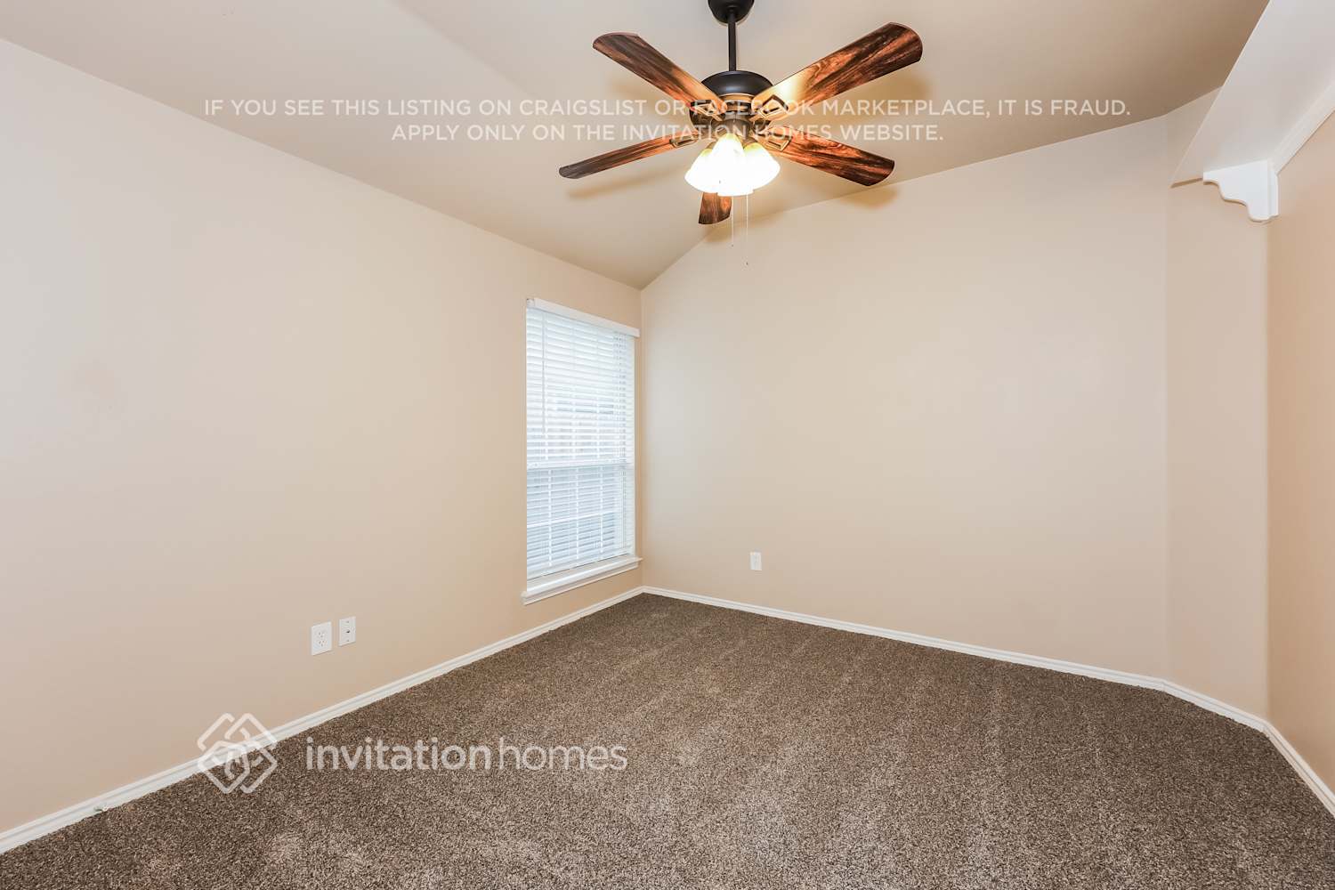 Building Photo - 3503 Daisy Ln