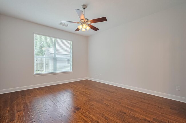 Building Photo - 25919 Orchard Knoll Ln
