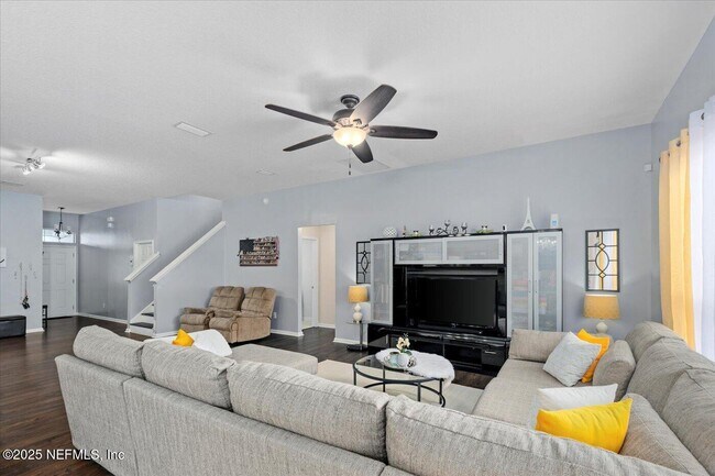 Building Photo - 13705 Fish Eagle Dr W
