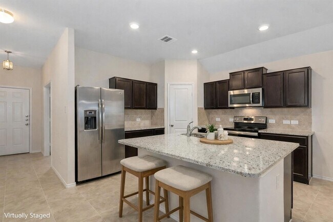 Building Photo - 837 Hillrose Dr