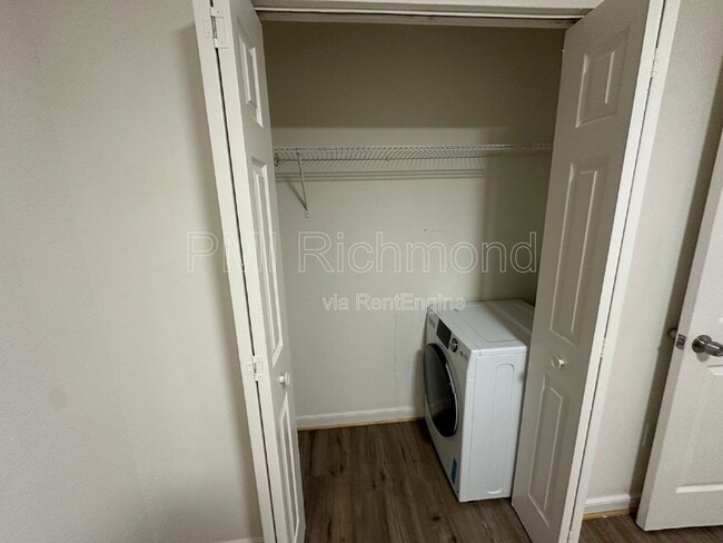 Building Photo - 3517 Briel St