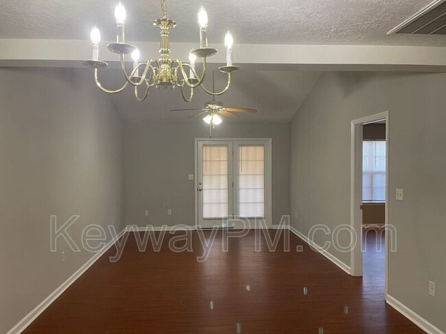 Building Photo - 1402 Anna Way