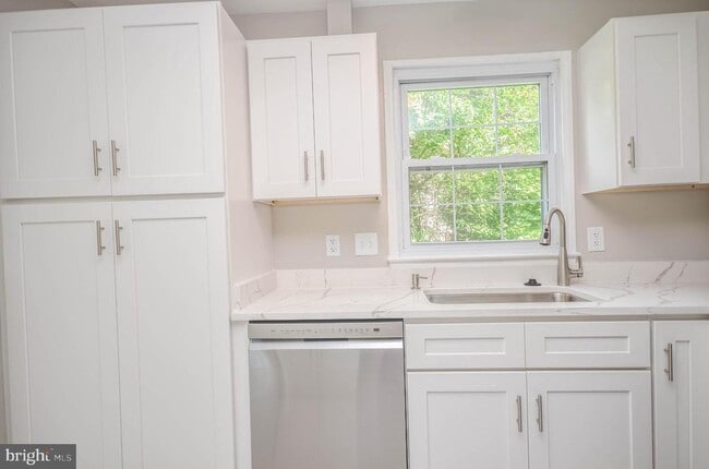 Building Photo - 3814 Archer Pl