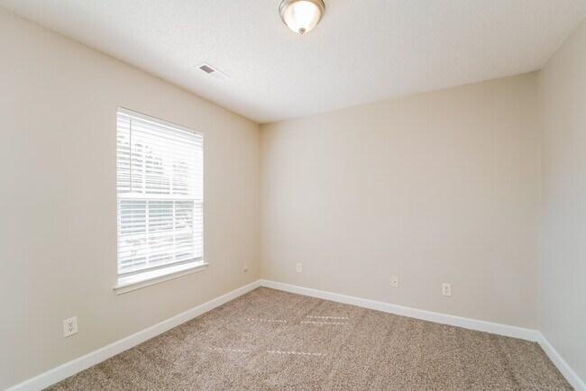 Building Photo - 5504 Black Fox Ct