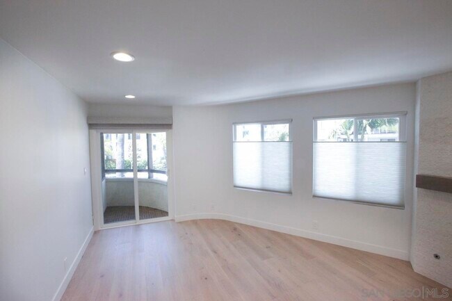 Building Photo - 8121 Camino del Sol