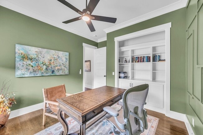 Building Photo - 5045 Kathryn Ave