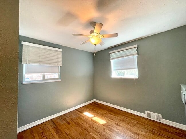 Building Photo - Amazing Littleton Bungalow