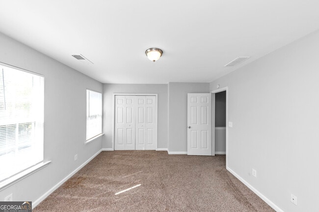 Building Photo - 735 Crestwell Cir