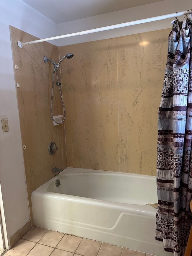 Building Photo - 3BR/2BA Penthouse with ocean view