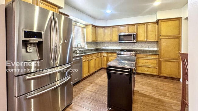 Building Photo - 26264 Greythorne Trail